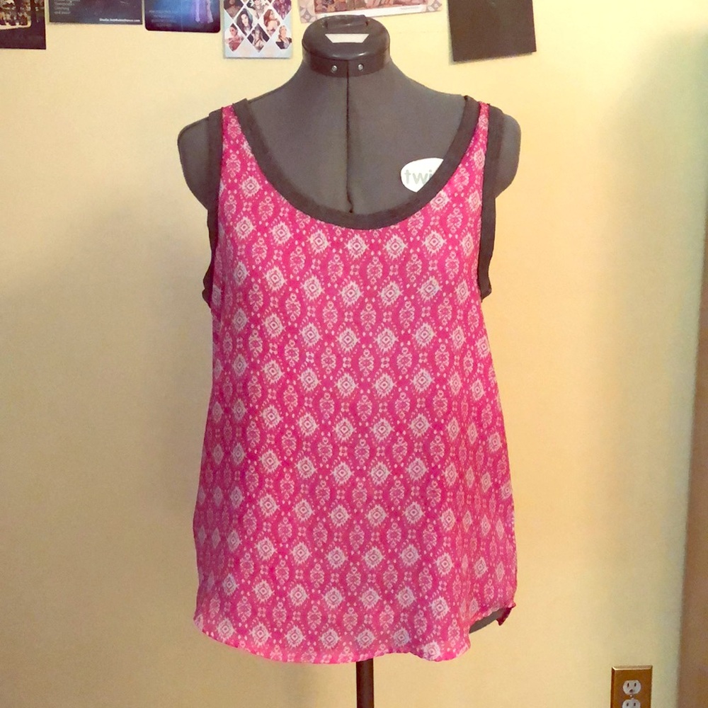 Flowy pink tank